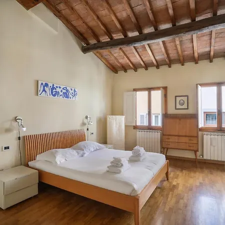 Charming In Oltrarno