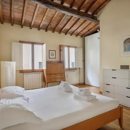 Charming In Oltrarno