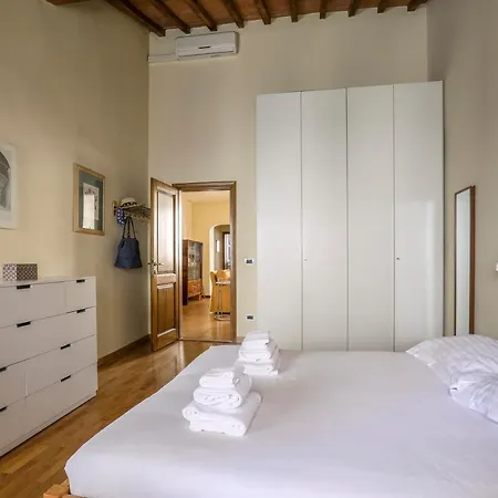 Apartment Charming In Oltrarno