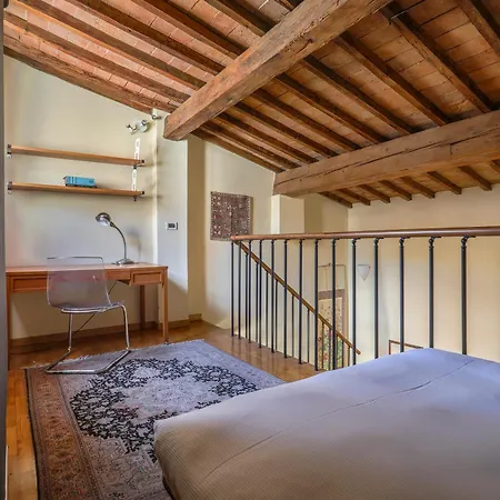 Charming In Oltrarno * Florens